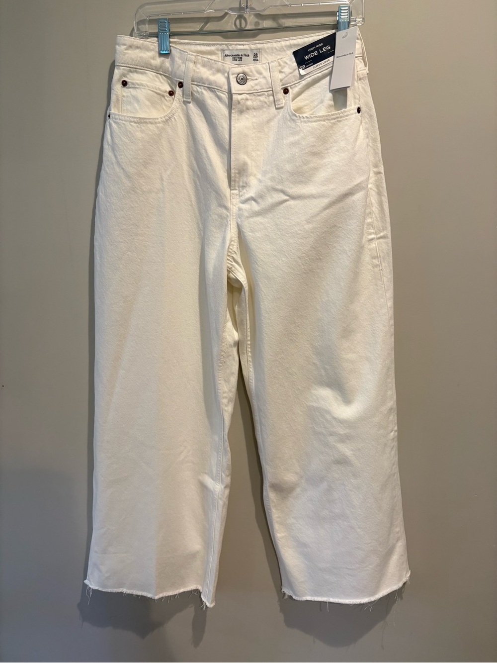NWT Abercrombie & Fitch High Rise Wide Leg Jeans White Size 28 Short